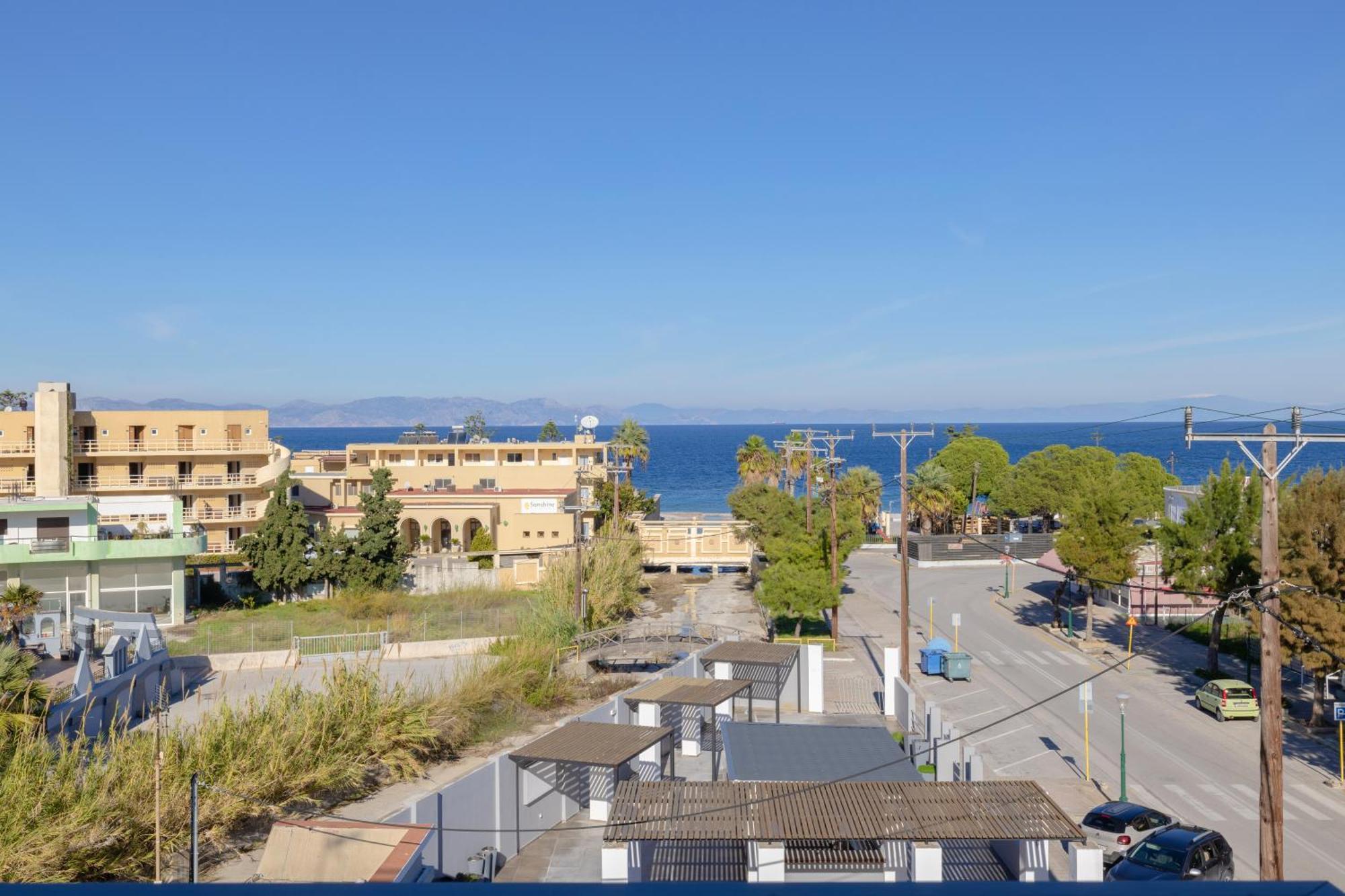 Heleni Beach Hotel Ялиссос Экстерьер фото